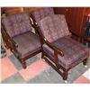 Image 1 : 3 PLAID AND WOODEN ARM CHAIRS