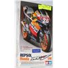 Image 1 : 2006 HONDA RC211V MODEL KIT - 1:12 SCALE