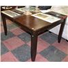 Image 1 : WOOD TONE KITCHEN TABLE W/BUTTERFLY LEAF