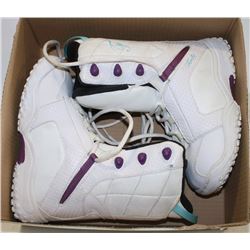 FIREFLY SNOWBOARD BOOTS SIZE 5