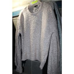 LOT OF 7 LADIES SWEATERS SIZE M & S