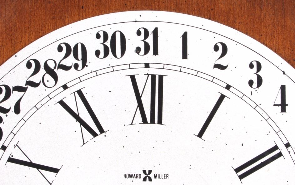 Howard Miller 8 Day Calendar Wall Clock