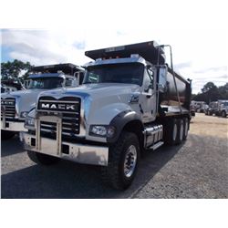 2017 MACK GU713 DUMP TRUCK, VIN/SN:1M2AX07C0HM061462 - TRI-AXLE, 455 HP MACK MP8 ENGINE, ALLISON 450