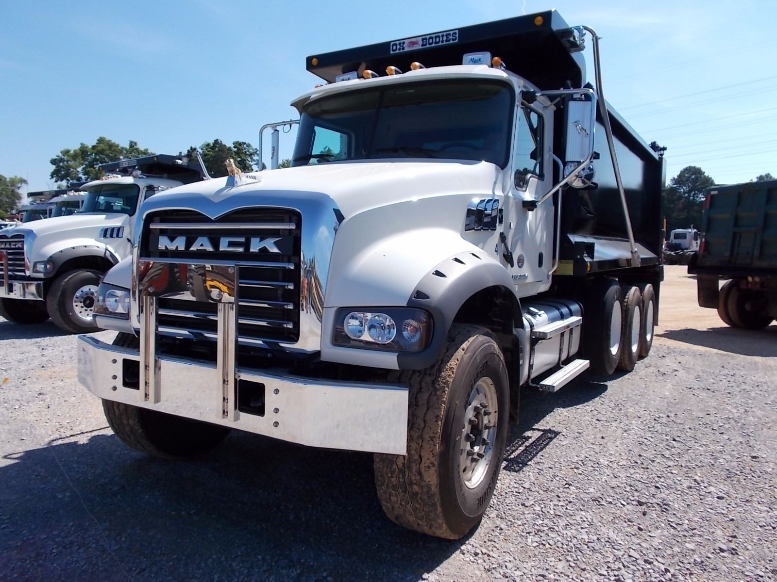 2017 MACK GRANITE GU 713 DUMP TRUCK, VIN/SN:1M2AX07C5HM031292 - TRI ...