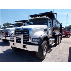 2017 MACK GU713 DUMP, VIN/SN:1M2AX07C5HM031308 - TRI-AXLE, 445 HP MACK MP8 445C ENG, T310M 10 SPD TR