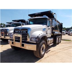 2017 MACK GU713 DUMP, VIN/SN:1M2AX07C3HM061486 - 455HP MACK MP8 ENGINE, MACK T310M 10SPD TRANS, 44K 
