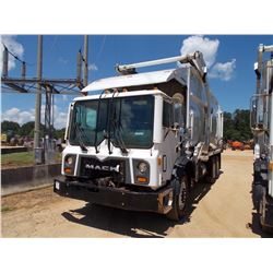 2017 MACK MR0613 GARBAGE TRUCK, VIN/SN:1M2AV04C4HM015546 - 345 HP MACK MP7 ENGINE, ALLISON 4500 RDS 