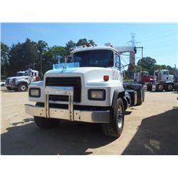 2001 MACK RD688S ROLLOFF TRUCK, VIN/SN:1M2P267C41M059666 - E7-350, ENGINE BRAKE, EATON FULLER 8LL, D