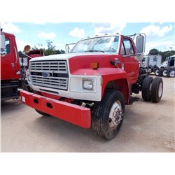 1990 FORD F800 TRUCK TRACTOR, VIN/SN:1FDXK84A5LVA23500 - S/A, FORD DIESEL ENGINE, 6 SPD TRANS, 21K R