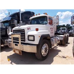 1995 MACK RD688S TRUCK TRACTOR, VIN/SN:1M2PZ67Y8SM022052 - 350HP MACK E7 350 DIESEL ENGINE, 9 SPD TR