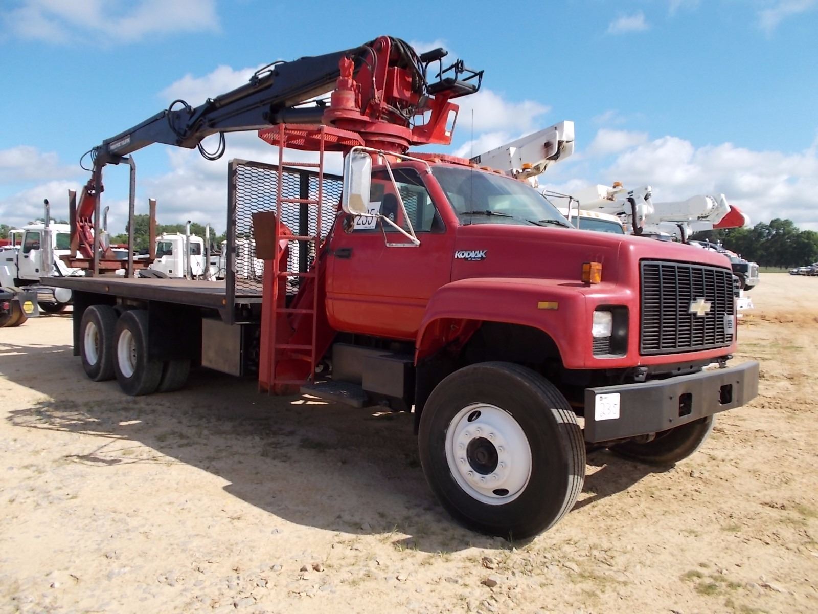 1994 CHEVROLET KODIAK FLATBED BOOM TRUCK, VIN/SN1GBT7H4J2RJ113700 T/A
