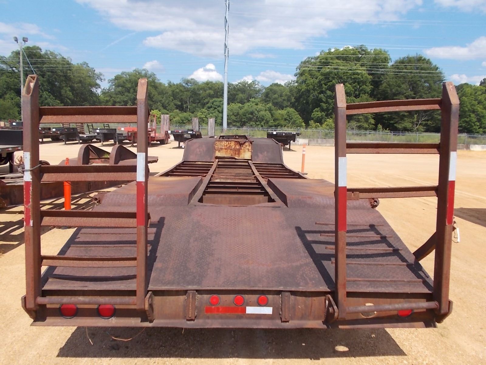 LOWBOY TRAILER, T/A, 36' LENGTH, 108" WIDTH, MOTOR GRADER RAMPS