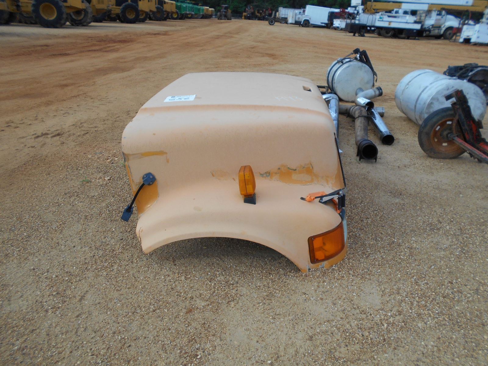 INTERNATIONAL TRUCK TRACTOR HOOD