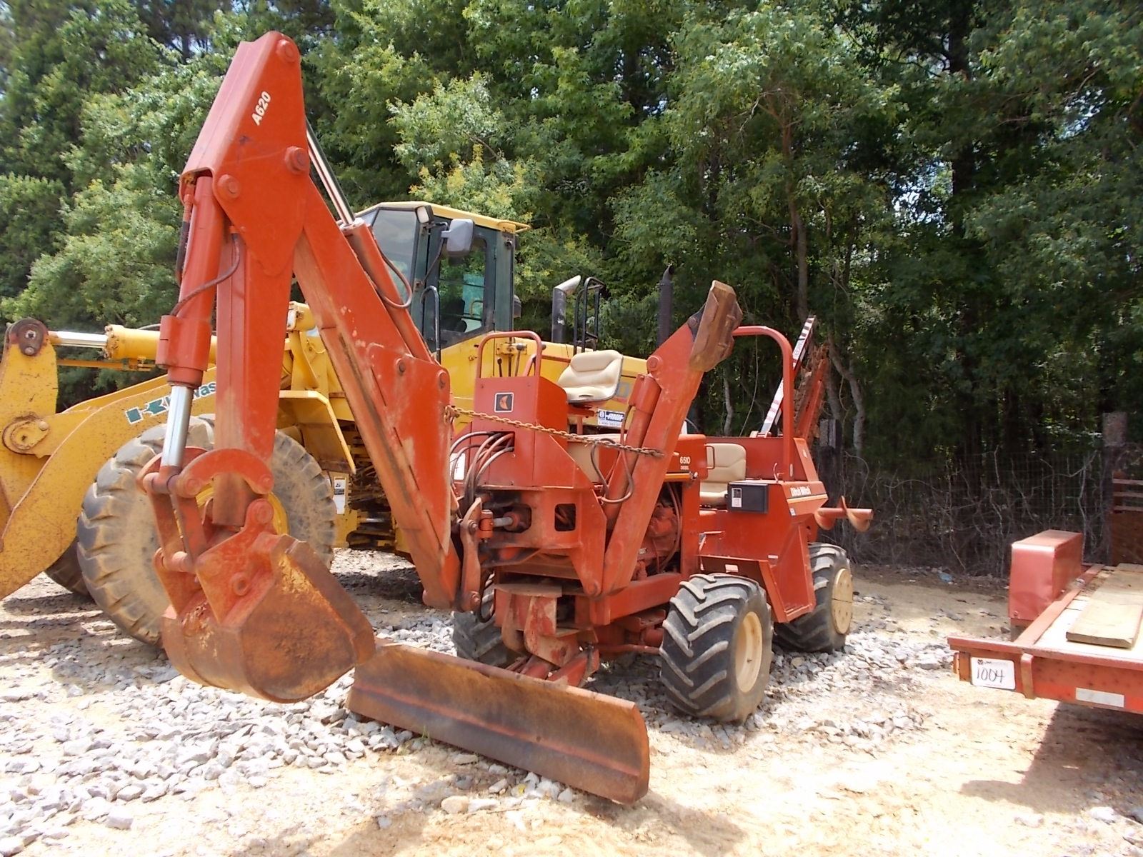 DITCH WITCH 6510 TRENCHER, VIN/SN550084 8' TRENCHER, BACKHOE ATTACH