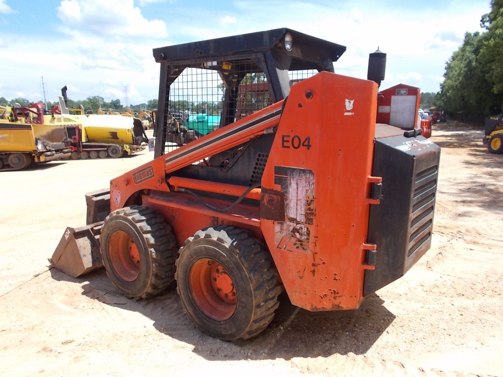 THOMAS 173HL SKID STEER LOADER, VIN/SNLK000403 WHEELED, GP BUCKET
