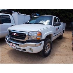2005 GMC 2500HD MECHANICS TRUCK, VIN/SN:1GTHK29U45E144966 - 4X4, EXTENDED CAB, KNAPHEIDE SERVICE BOD