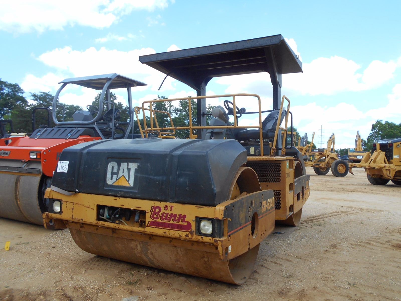 CAT  CB 634D  ROLLER VIN SN CDF00450 TANDEM 84 DRUMS   CAT  CB 634D  ROLLER VIN SN CDF00450 TANDEM 84 DRUMS