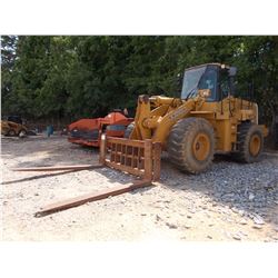 2007 KAWASAKI 80ZV WHEEL LOADER VIN/SN:80C4-5255 - LUMBER FORKS, ECAB W/AIR, 23.5-25 TIRES, METER RE