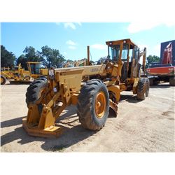 JOHN DEERE 670A MOTOR GRADER, VIN/SN:10484T - MOLDBOARD, FRONT SCARIFIER, ECAB, 14.00-24 TIRES