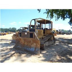 CAT D5M CRAWLER TRACTOR, VIN/SN:4BR00431 - 6 WAY BLADE, CANOPY, SWEEPS, REAR & SIDE SCREENS, METER R