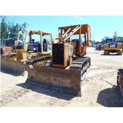 JOHN DEERE 550 CRAWLER TRACTOR, VIN/SN:358674T - 6 WAY BLADE, CANOPY, SWEEPS, SCREENS