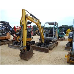 2004 GEHL G35030 HYDRAULIC EXCAVATOR, VIN/SN:AD02247 - 5' STICK, 11" BUCKET, 19" BUCKET, AUX HYD, BL