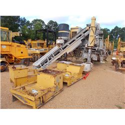 GOMACO GT3600 CONCRETE CURB MACHINE, VIN/SN:902900-243 - ODOMETER READING 3,671 HOURS