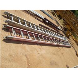 LOUISVILLE FIBERGLASS 40' EXTENSION LADDER