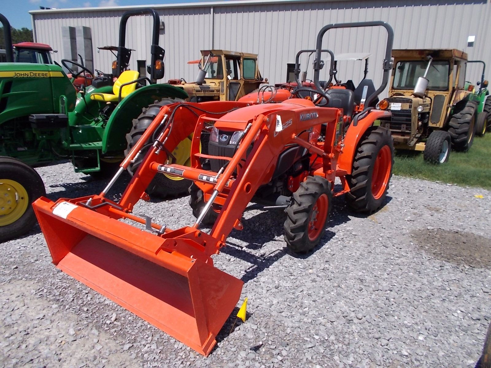 2016 KUBOTA L3301DT FARM TRACTOR, VIN/SN58178 MFWD, 3 PTH, PTO