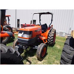 KUBOTA MX5000SU FARM TRACTOR, VIN/SN:13173 - PTO, 3PT HITCH, CANOPY, 13.6- 28 TIRES, METER READING 3