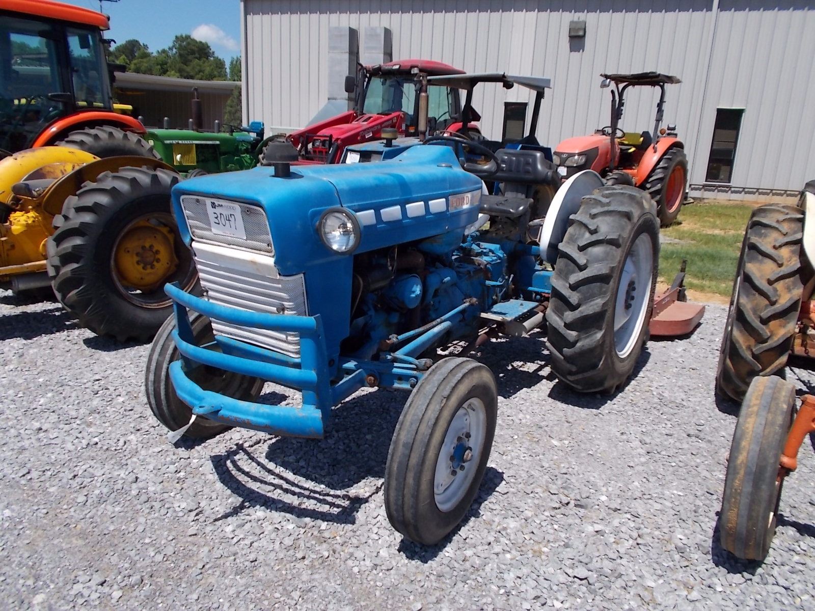 FORD 3000 FARM TRACTOR, VIN/SNC159811 PTO, 3PTH, 13.628 TIRES
