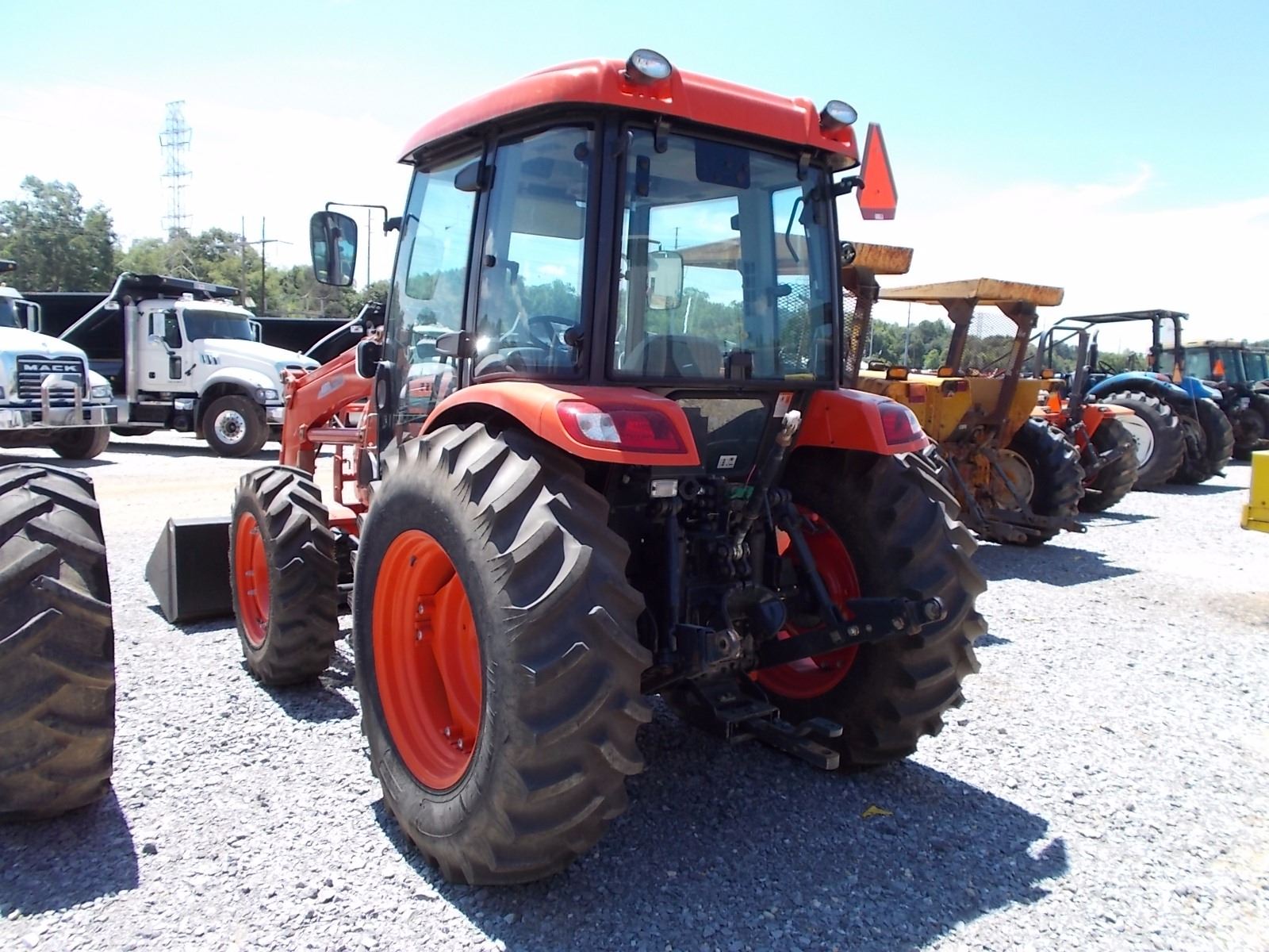 KIOTI RX 7320 FARM TRACTOR, VIN/SNRU9100084 MFWD, PTO, 3 PTH, 2