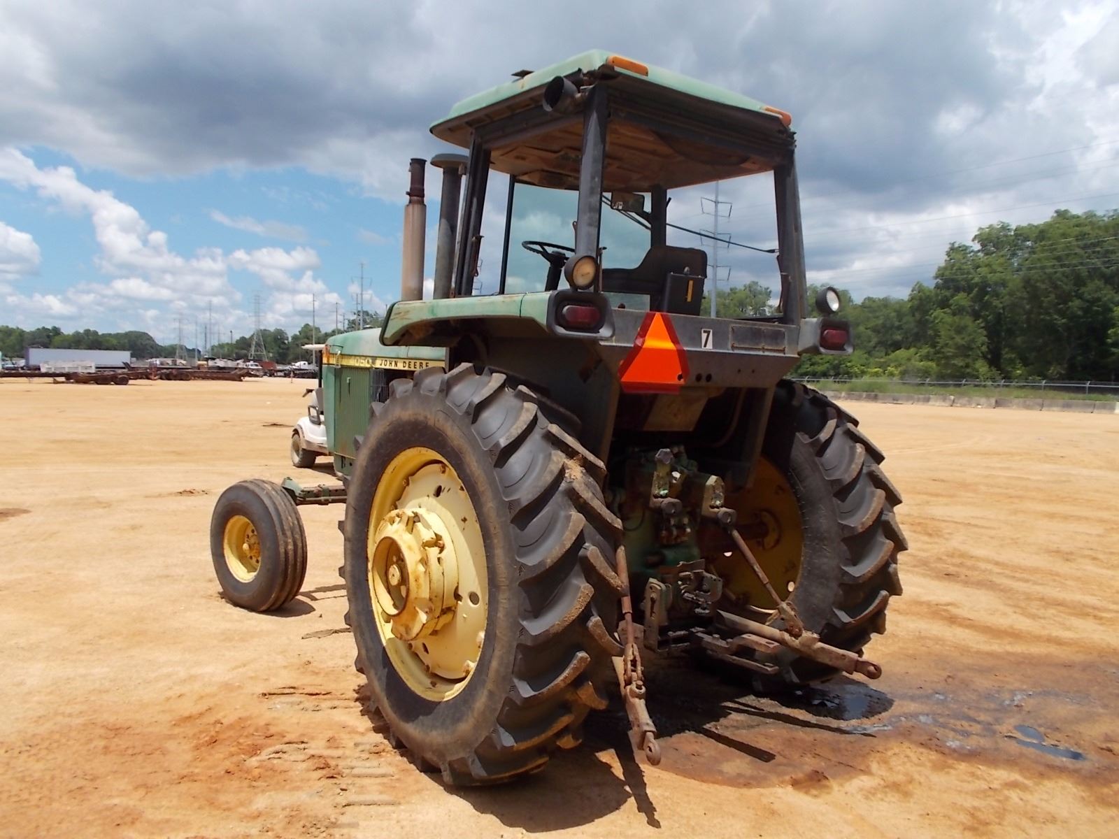 JOHN DEERE 4050 FARM TRACTOR VIN SN 006622 PTO 3 PT HITCH 2 john-deere-4050-farm-tractor-vin-sn-006622-pto-3-pt-hitch-2