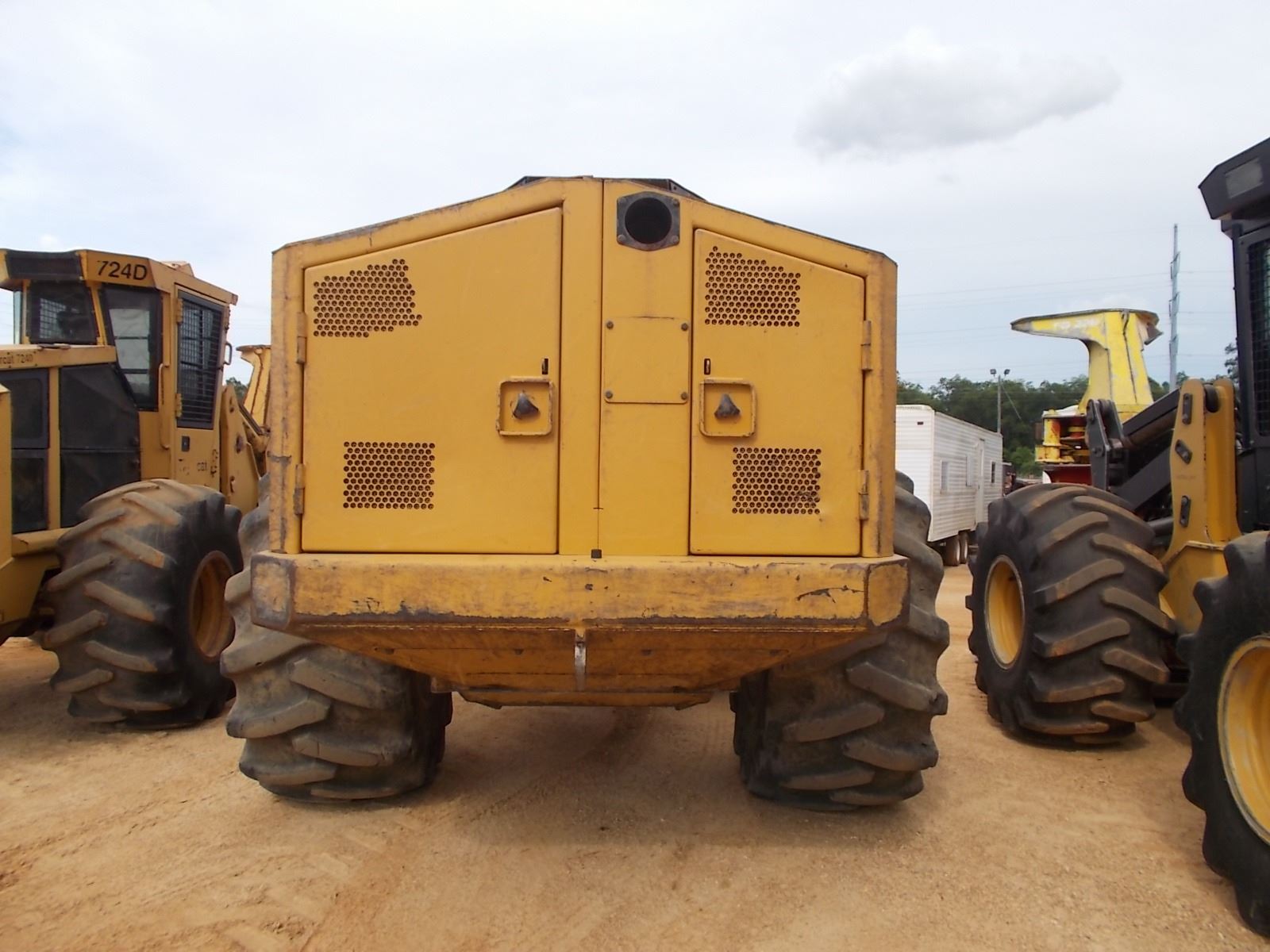 CAT 573C FELLER BUNCHER, VIN/SN:7300135 - SC-57 SAW HEAD, ECAB W/AIR ...
