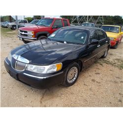 1999 LINCOLN TOWN CAR, VIN/SN:1LNHM83W6XY710484 - GAS ENGINE, A/T, ODOMETER READING 110,140 MILES