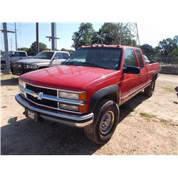 1997 CHEVROLET 2500 PICKUP, VIN/SN:1GCGK29R5VE232318 - 4X4, EXTENDED CAB, GAS ENG, A/T, ODOMETER REA