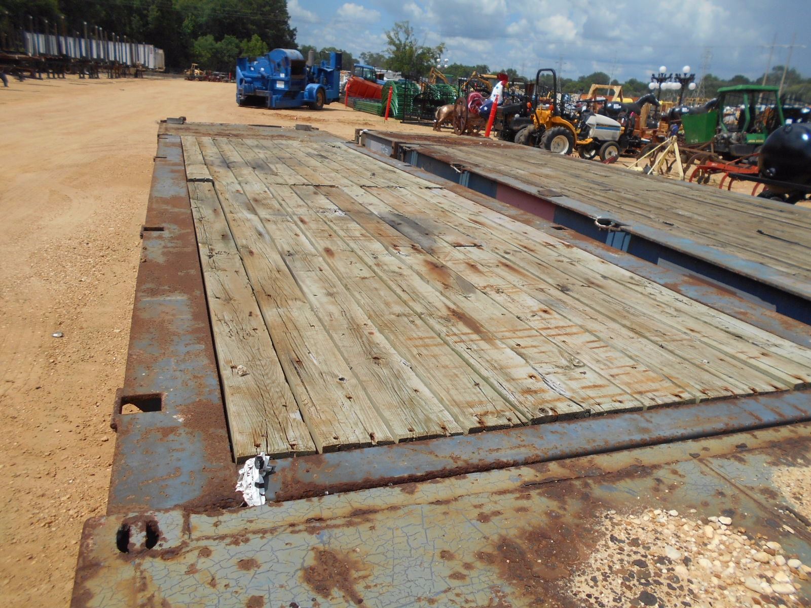 8 X 40 FLAT RACK FOR SHIPPING CONTAINER J M Wood Auction Company Inc 8 X 40 FLAT RACK FOR SHIPPING CONTAINER J M Wood Auction Company Inc