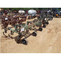 JOHN DEERE 4 ROW CULTIVATOR