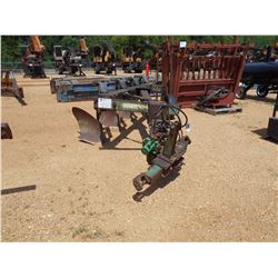 JOHN DEERE 4 ROW BOTTOM PLOW