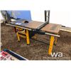 Image 1 : DEWALT DW746 10" TABLE SAW
