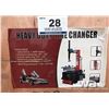 Image 2 : HEAVY DUTY TIRE CHANGER
