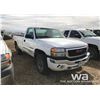 Image 2 : 2005 GMC SIERRA 2500 E-CAB P/U