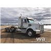 Image 2 : 2011 FREIGHTLINER TRI-DRIVE TRUCK