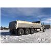 Image 3 : 2013 KENWORTH T800 TRI-DRIVE GRAVEL TRUCK