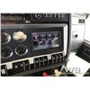 Image 7 : 2013 KENWORTH T800 TRI-DRIVE GRAVEL TRUCK
