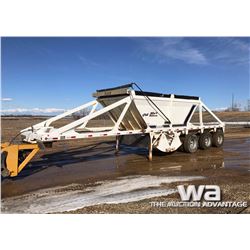 2005 CASTLETON TRIDEM GRAVEL TRAILER