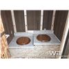 Image 3 : 2 SEATER OUTHOUSE