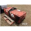 Image 2 : SQUARE FUEL TANK