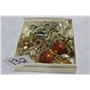 Image 1 : SMALL BOX OF ESTATE JEWELLRY