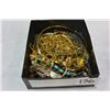 Image 1 : BOX OF JEWELLRY